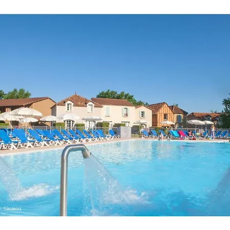 Charmant Appartement Avec Piscine. Monflanquin Exterior photo