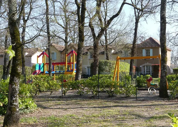 Charmant Appartement Avec Piscine.